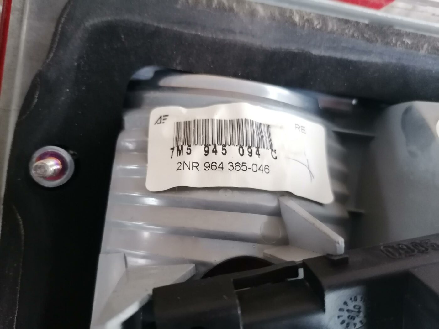 Bagāžnieka vāka labais lukturis priekš FORD GALAXY 2005