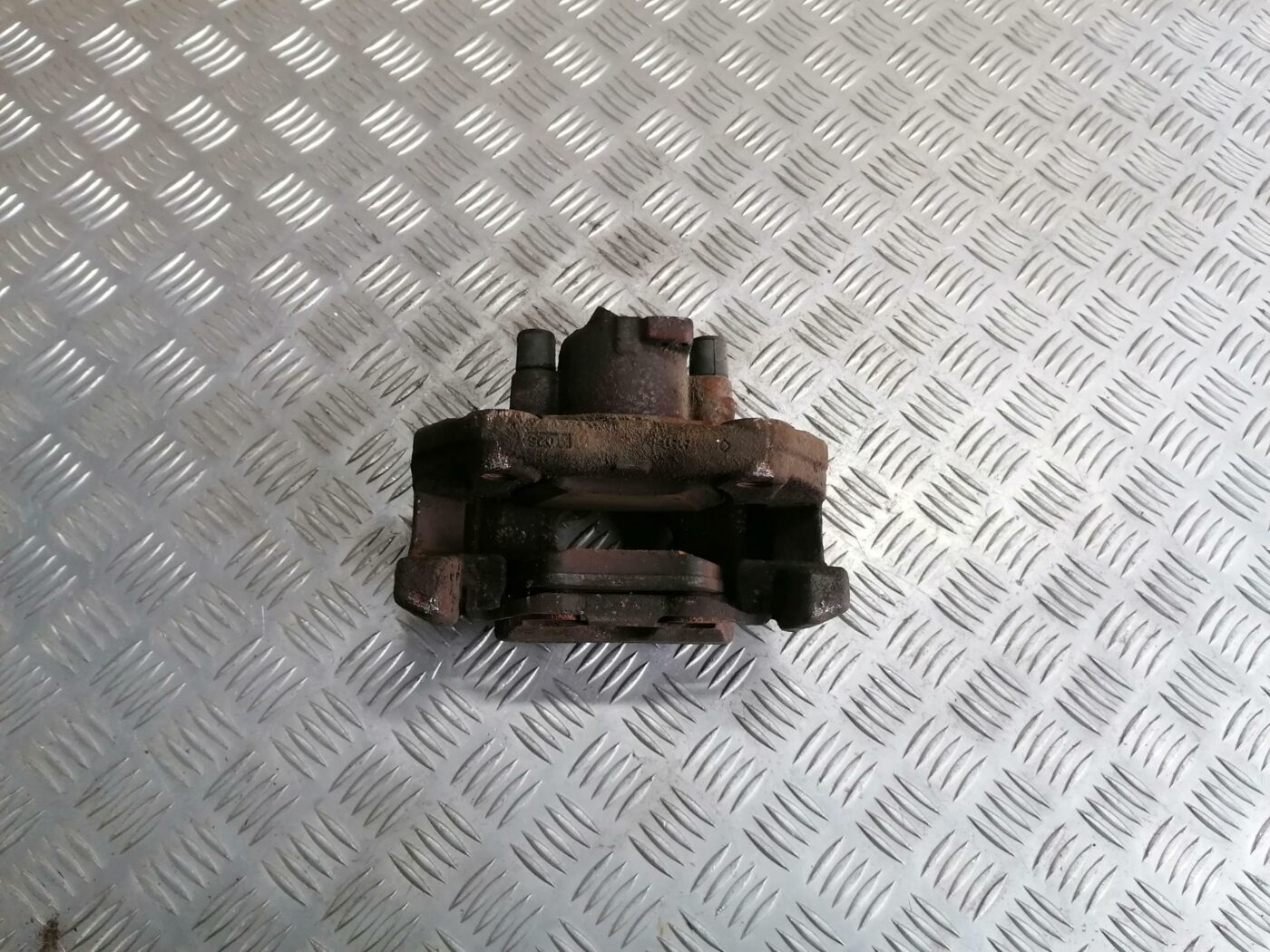 Priekšējais labais suports priekš FORD GALAXY 2005 2 Priekšējais labais suports priekš FORD GALAXY 2005