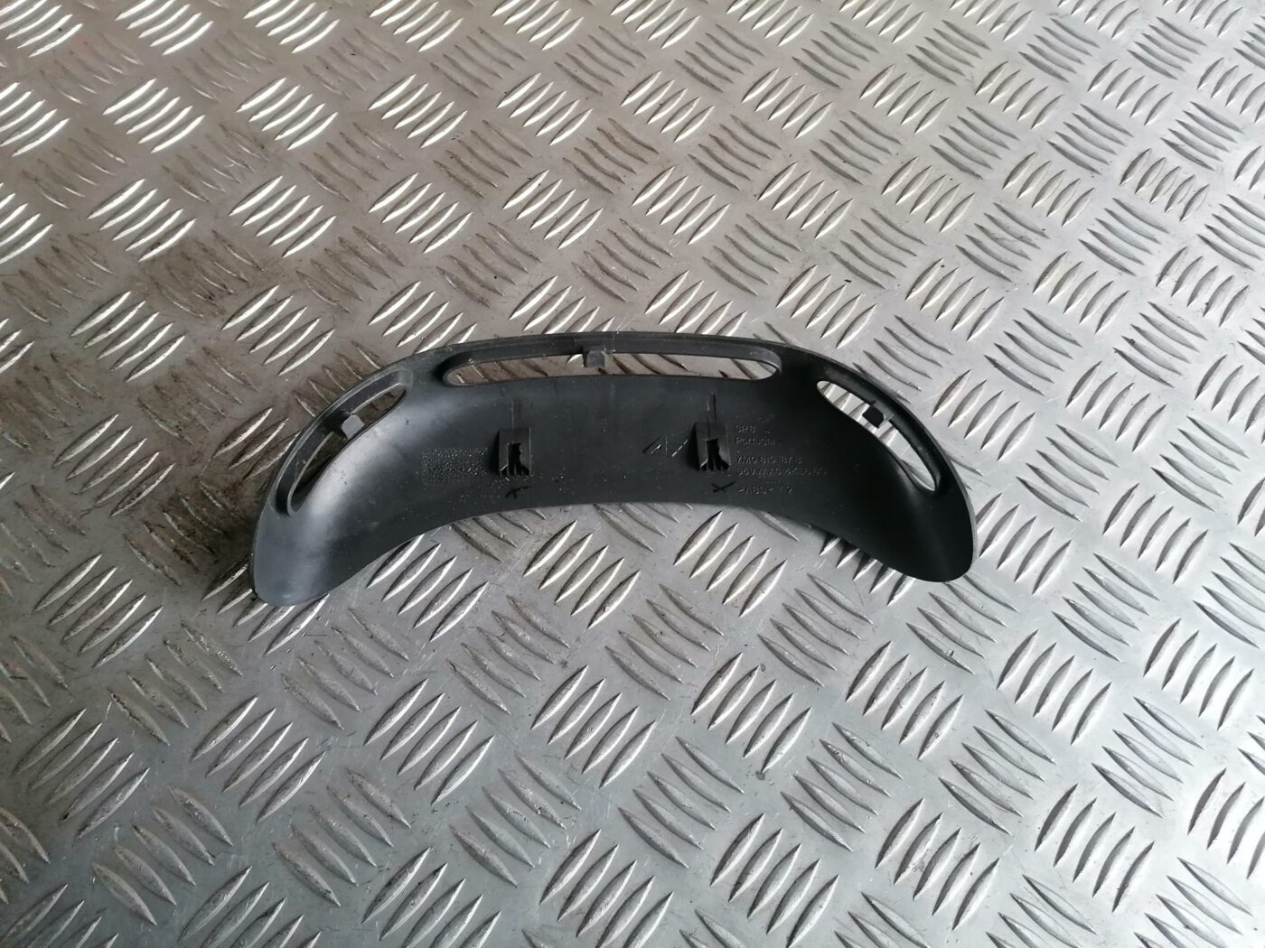 Centrālās konsoles (apdares) aizmugurēja daļa priekš FORD GALAXY 2005