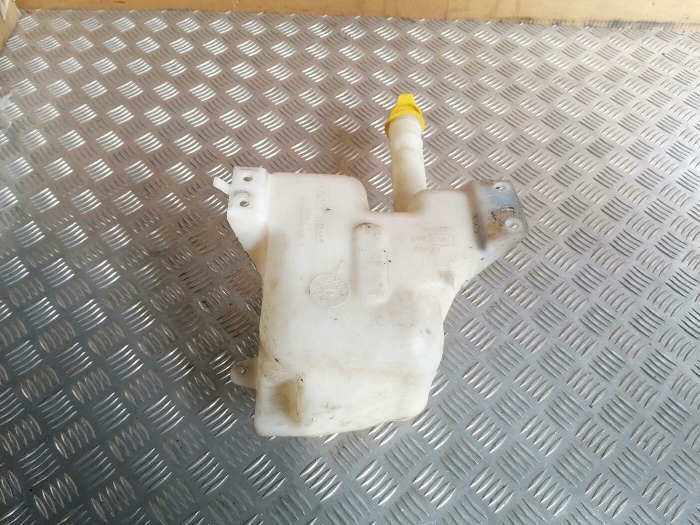 Mazgātāja šķidruma tvertne priekš CHRYSLER SEBRING 2006