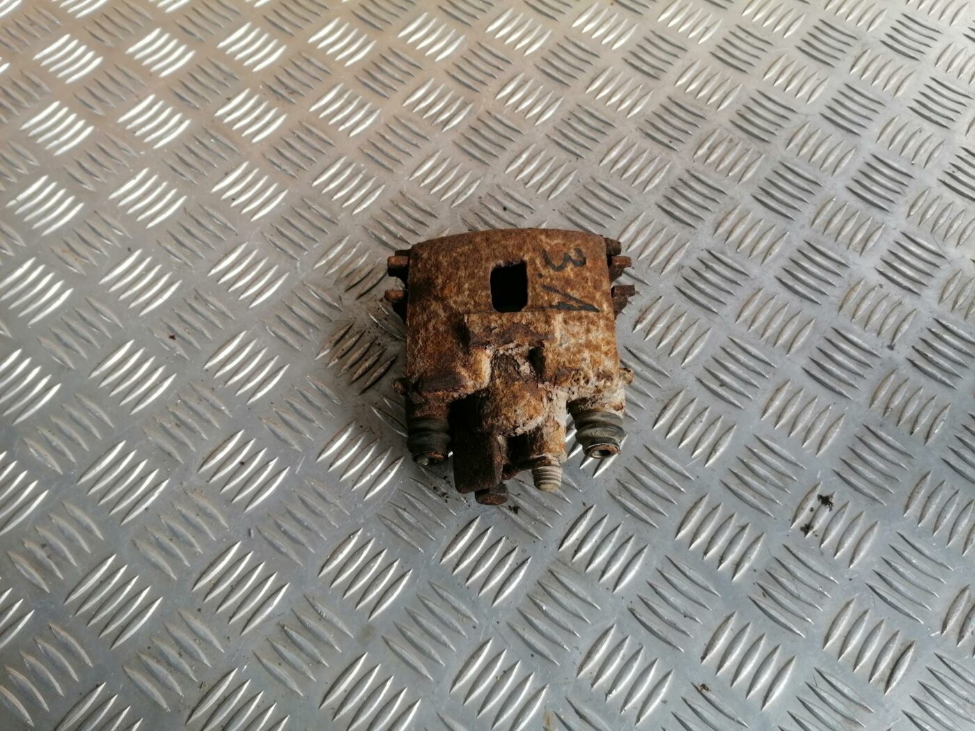 Aizmugurējais kreisais suports priekš CHRYSLER SEBRING 2006 1 Aizmugurējais kreisais suports priekš CHRYSLER SEBRING 2006