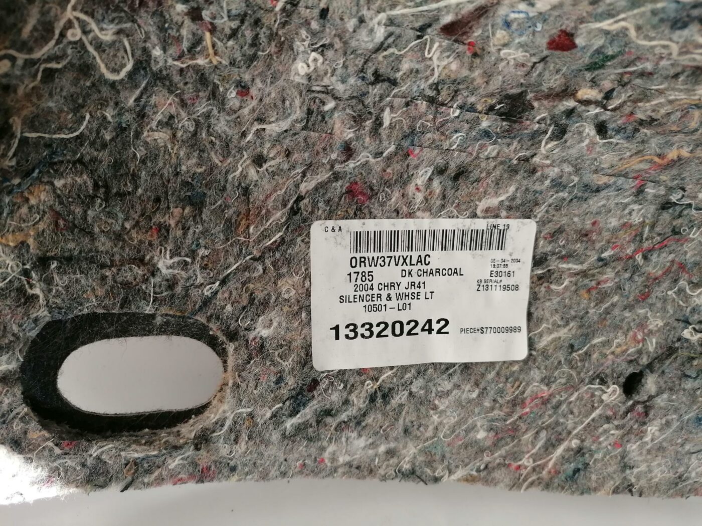 Bagāžnieka nodalījuma sānu apdare priekš CHRYSLER SEBRING 2006 3 Bagāžnieka nodalījuma sānu apdare priekš CHRYSLER SEBRING 2006