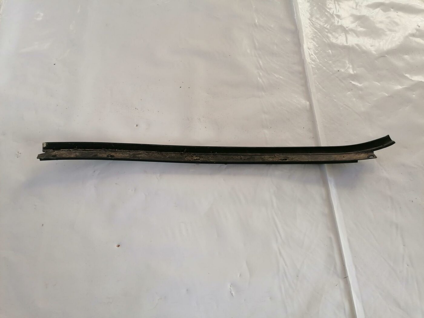 Vējstikla uzlika (deflektors) priekš CHRYSLER SEBRING 2006 1 Vējstikla uzlika (deflektors) priekš CHRYSLER SEBRING 2006