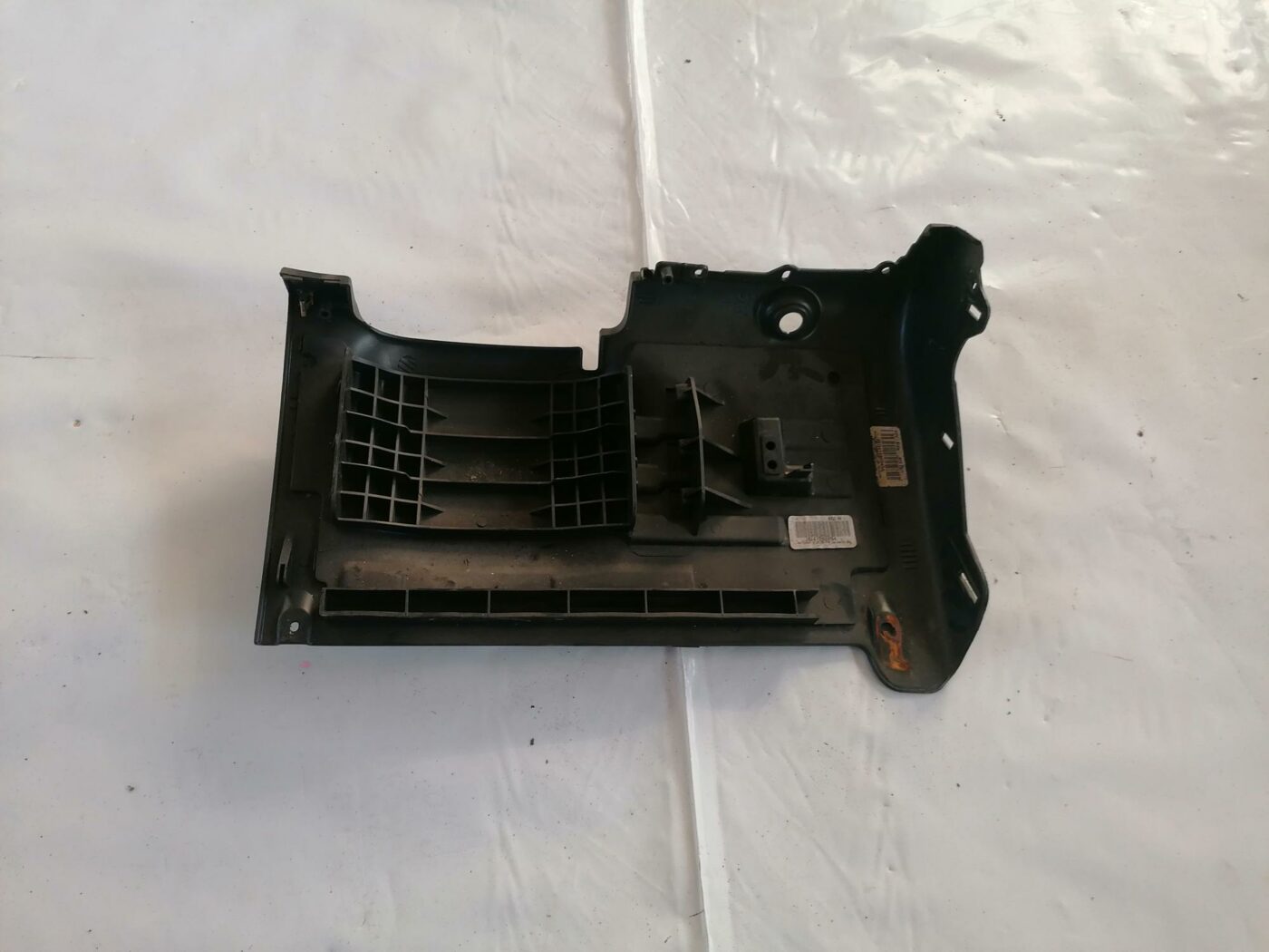 Mērinstrumentu paneļa apdare (zem stūres) priekš CHRYSLER SEBRING 2006