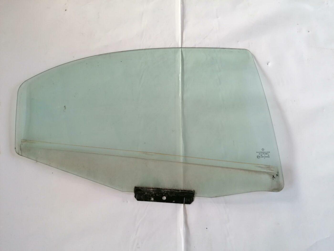 Aizmugurējo labo durvju stikls priekš CHRYSLER SEBRING 2006