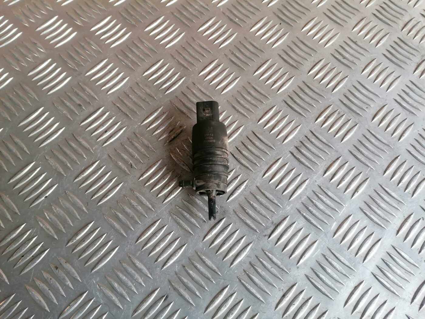 Mazgātāja šķidruma sūknis priekš BMW 530D E39 2001 TOURING 1 Mazgātāja šķidruma sūknis priekš BMW 530D E39 2001 TOURING