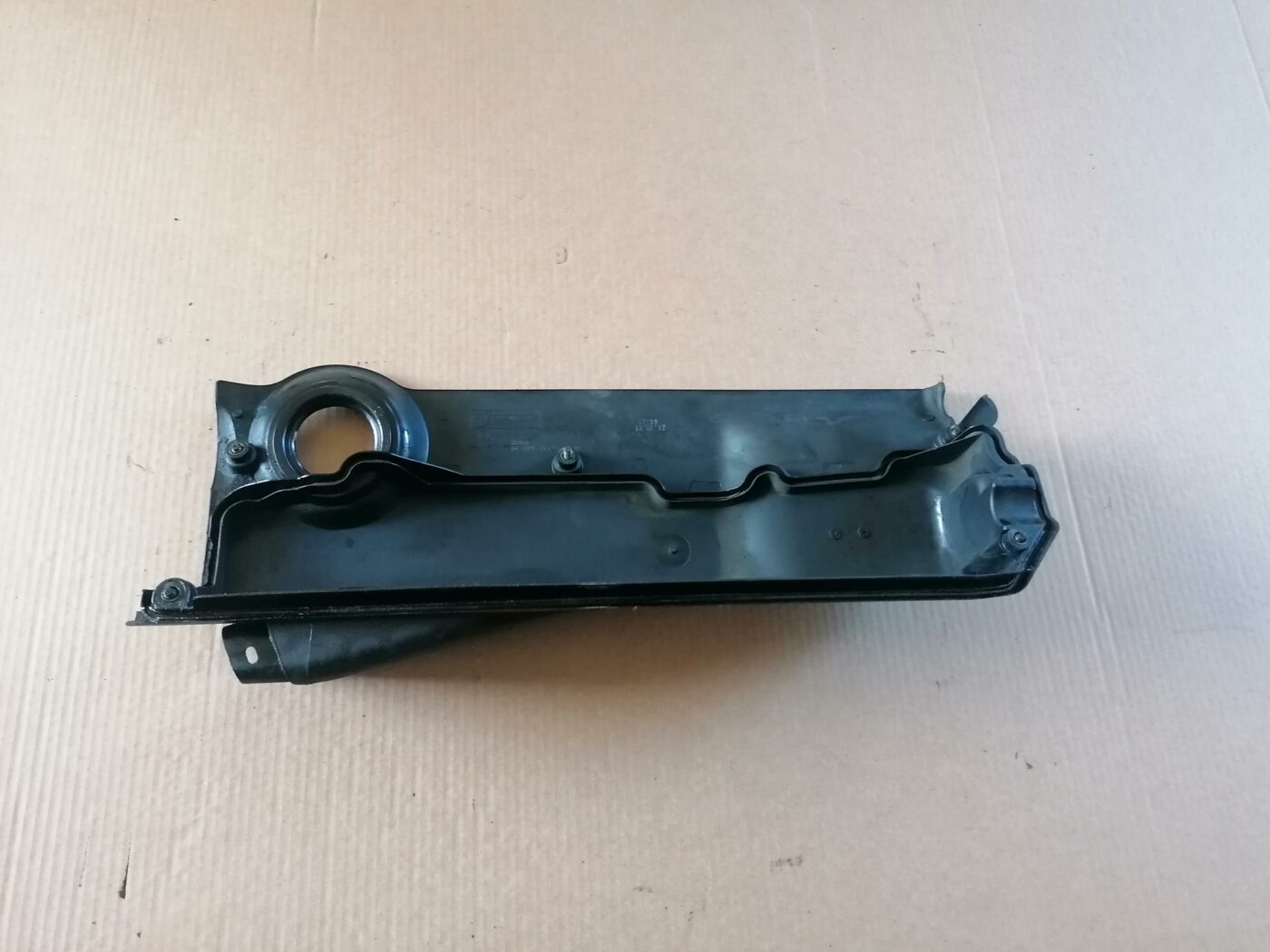 Dzinēja dekoratīva vāka daļa priekš BMW 530D E39 2001 TOURING