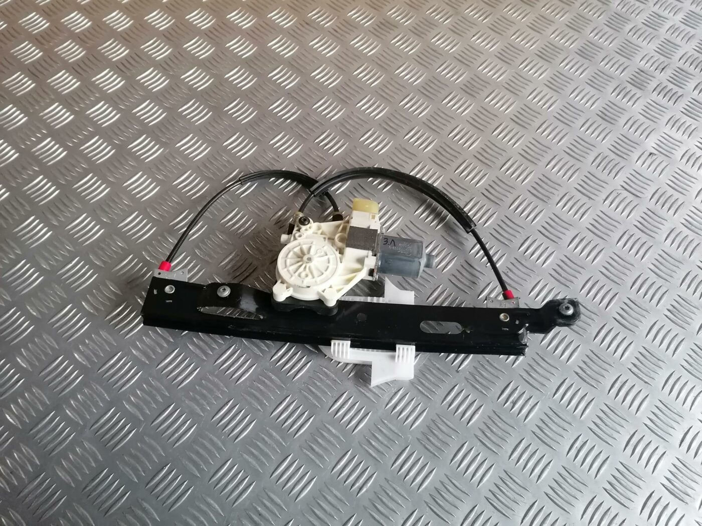 Stikla pacelšanas mehānisms aizmugurējais kreisais priekš FORD MONDEO 2007