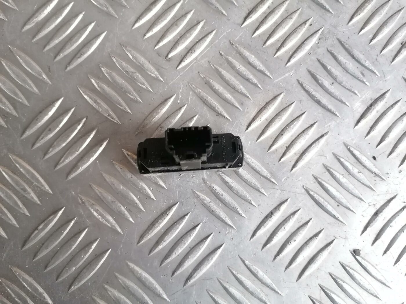 ESP poga priekš FORD MONDEO 2007 2 ESP poga priekš FORD MONDEO 2007