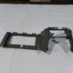 Mērinstrumentu paneļa apakšēja apdare priekš CHRYSLER VOYAGER 2006