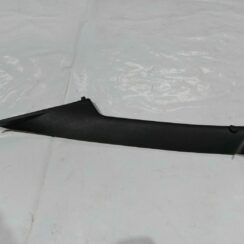 Priekšējas salona statnes apdare priekš CHRYSLER VOYAGER 2006