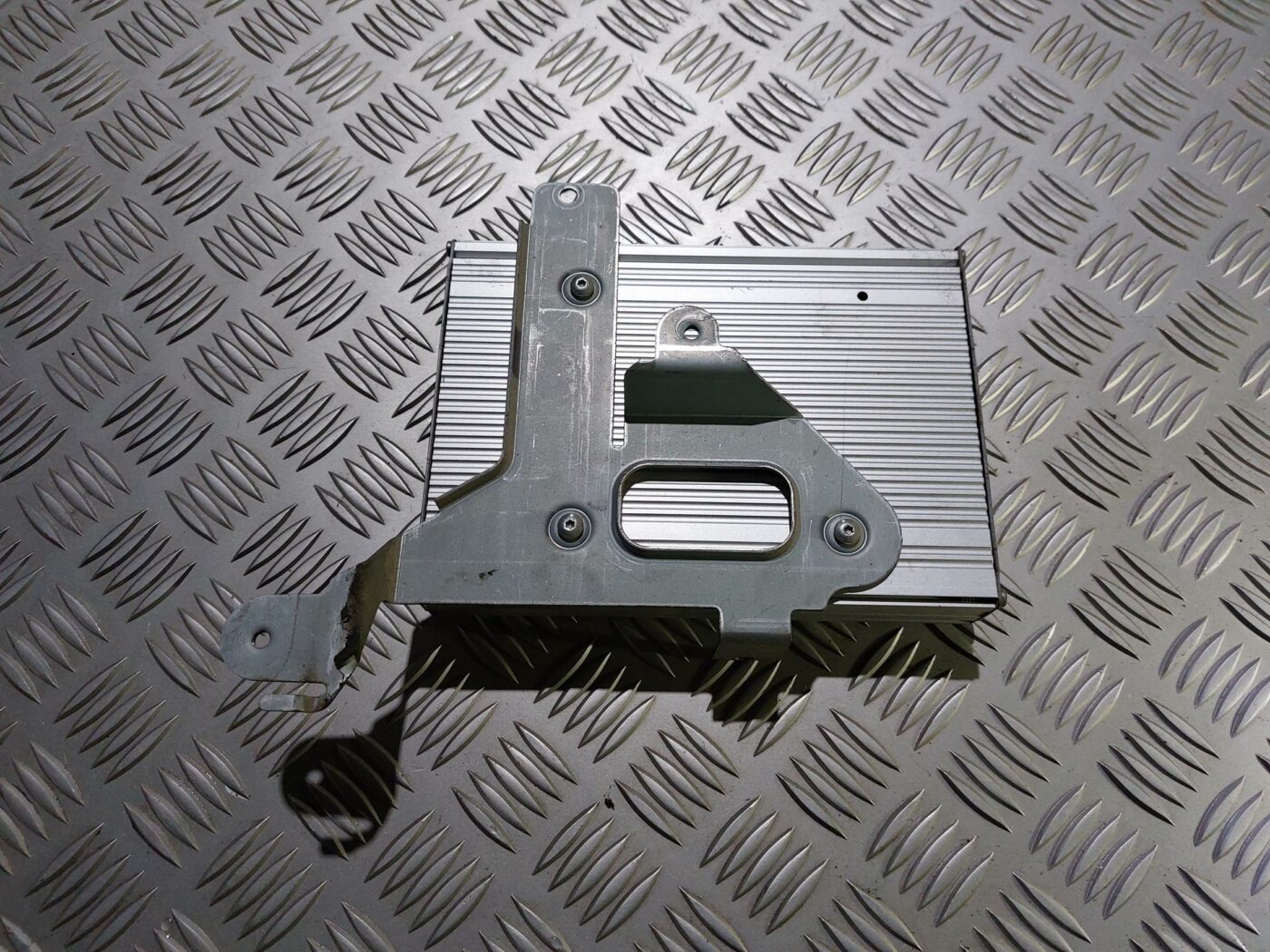 Audio pastiprinātāja bloks priekš CHRYSLER VOYAGER 2006