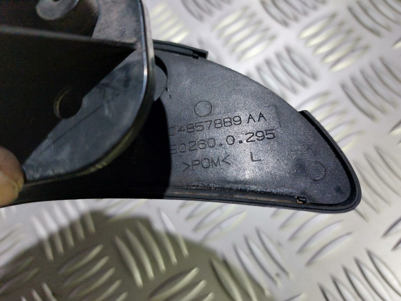 Lukturu mazgātāja sprausla priekš CHRYSLER VOYAGER 2006