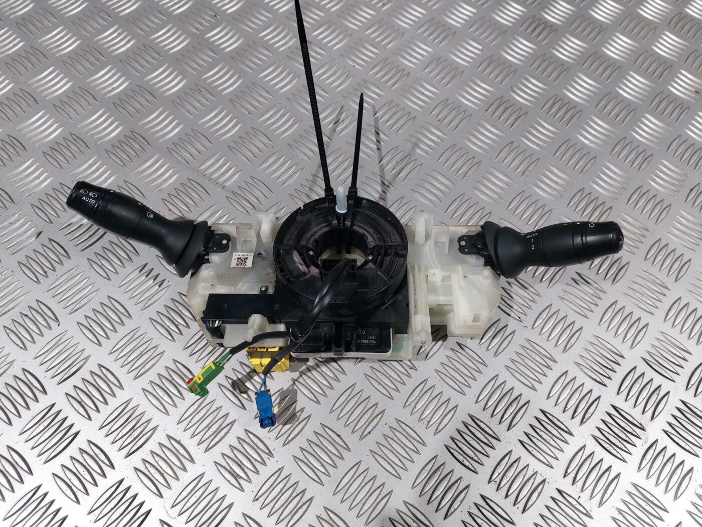 Stūres statnes slēdzis priekš RENAULT LAGUNA 2011 1 Stūres statnes slēdzis priekš RENAULT LAGUNA 2011