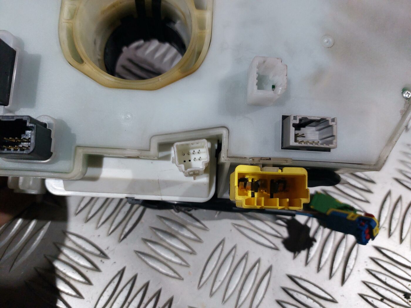 Stūres statnes slēdzis priekš RENAULT LAGUNA 2011 4 Stūres statnes slēdzis priekš RENAULT LAGUNA 2011