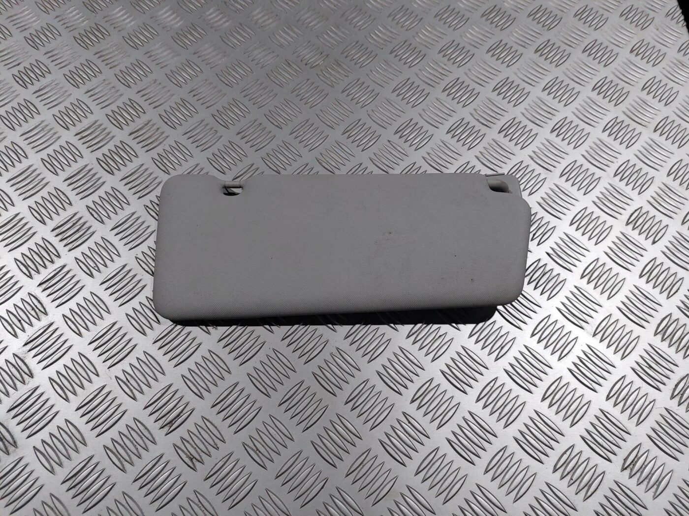 Saules aizsargs priekš RENAULT LAGUNA 2011 2 Saules aizsargs priekš RENAULT LAGUNA 2011