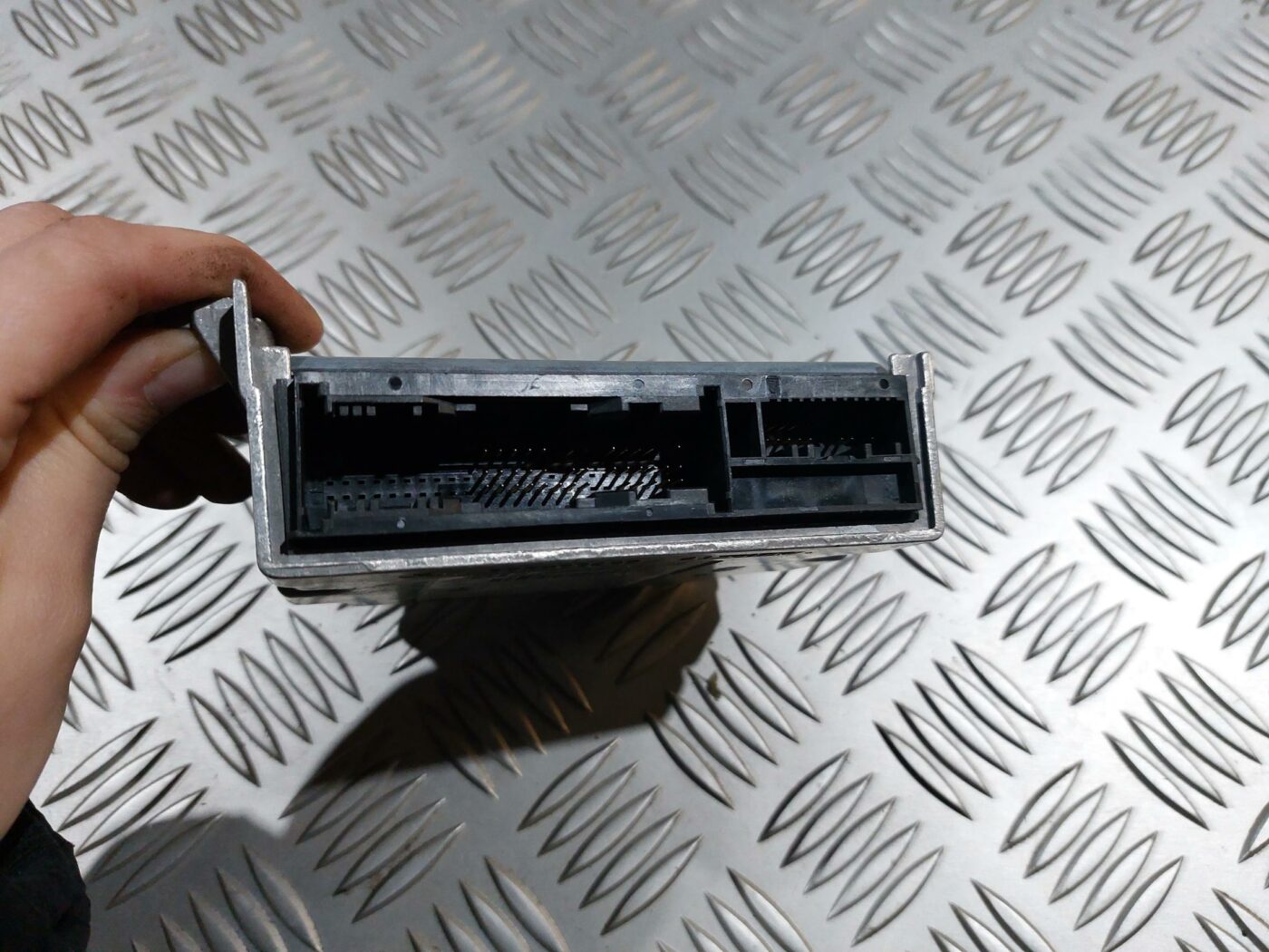 Drošības spilvena vadības bloks priekš RENAULT LAGUNA 2011 3 Drošības spilvena vadības bloks priekš RENAULT LAGUNA 2011