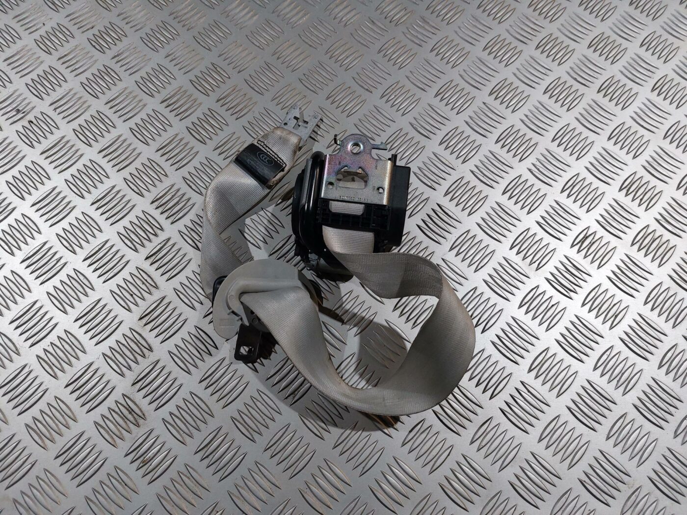 Priekšējā labā drošības josta priekš RENAULT LAGUNA 2011 1 Priekšējā labā drošības josta priekš RENAULT LAGUNA 2011