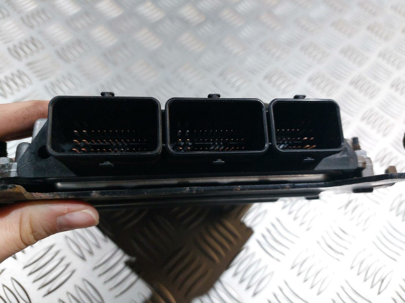 Dzinēja vadības bloks priekš RENAULT LAGUNA 2011 2 Dzinēja vadības bloks priekš RENAULT LAGUNA 2011