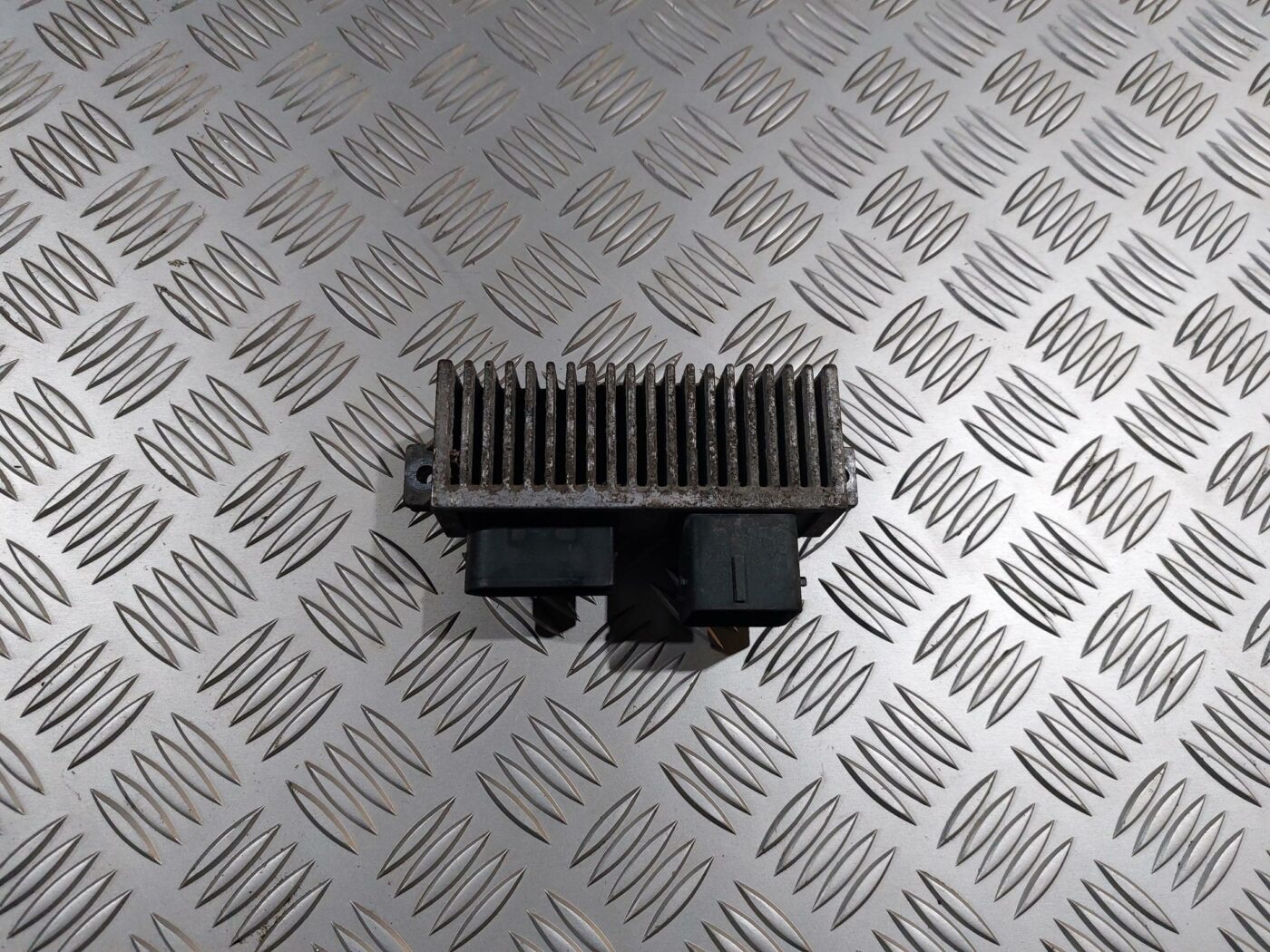 Kvēlsveču releja priekš RENAULT LAGUNA 2011