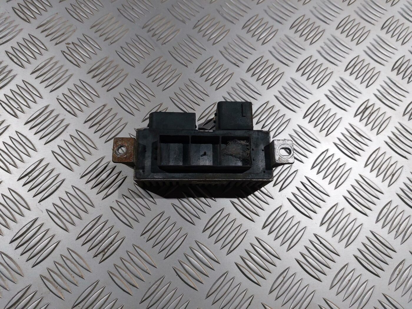 Kvēlsveču releja priekš RENAULT LAGUNA 2011