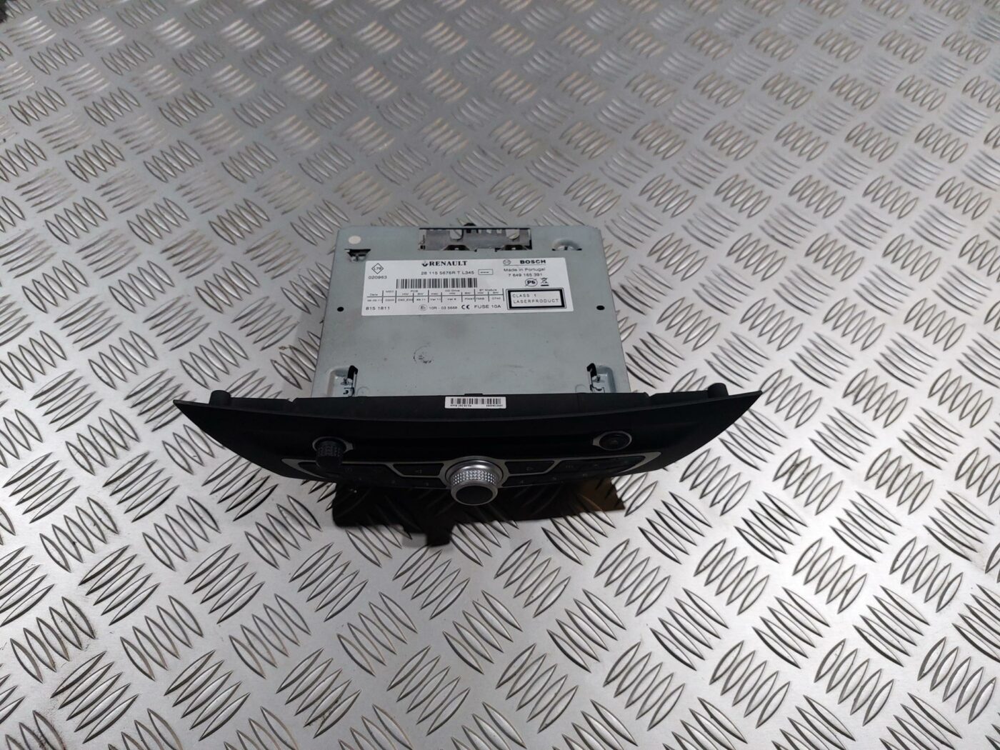 CD/DVD/Navigācijas bloks priekš RENAULT LAGUNA 2011 1 CD/DVD/Navigācijas bloks priekš RENAULT LAGUNA 2011