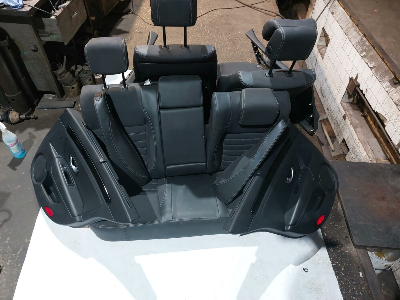 Sēdekļu komplekts priekš RENAULT LAGUNA 2011 2 Sēdekļu komplekts priekš RENAULT LAGUNA 2011