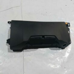 Mērinstrumentu paneļa apdare (zem stūres) priekš RENAULT LAGUNA 2011