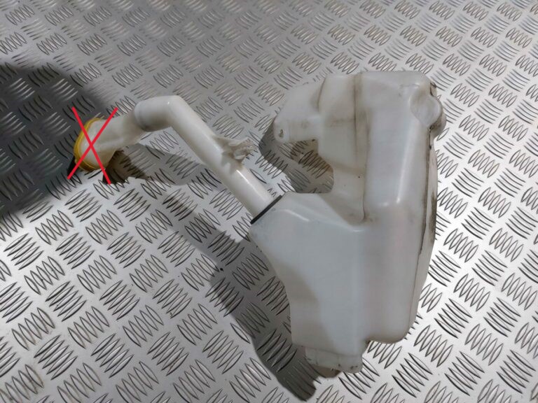 Mazgātāja šķidruma tvertne priekš RENAULT LAGUNA 2011