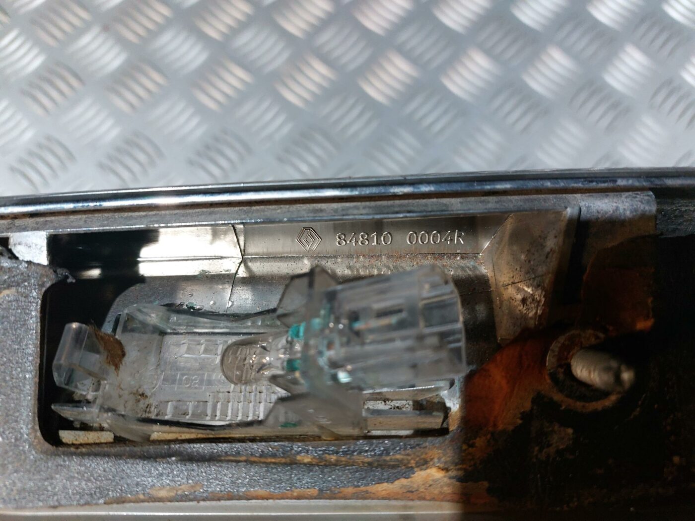 Numura zīmes gaismas uzlika komplektā priekš RENAULT LAGUNA 2011 3 Numura zīmes gaismas uzlika komplektā priekš RENAULT LAGUNA 2011