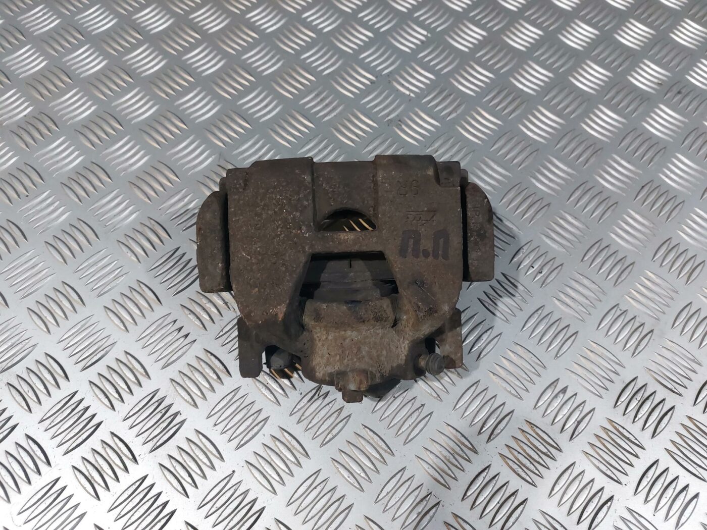 Priekšējais labais suports priekš RENAULT LAGUNA 2011 1 Priekšējais labais suports priekš RENAULT LAGUNA 2011