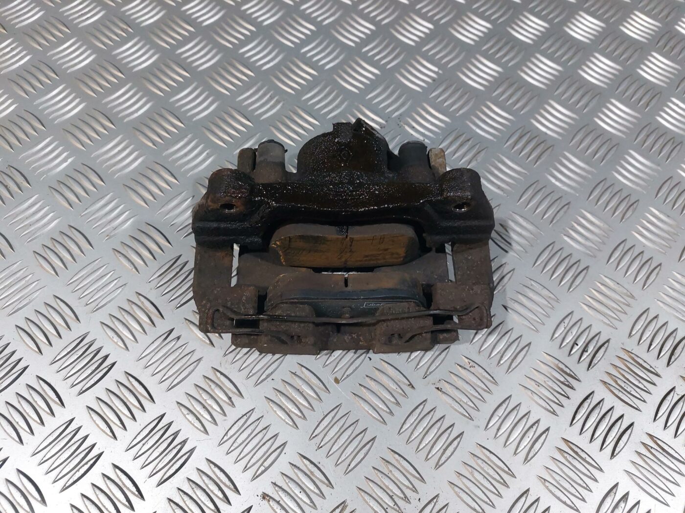 Priekšējais labais suports priekš RENAULT LAGUNA 2011 2 Priekšējais labais suports priekš RENAULT LAGUNA 2011