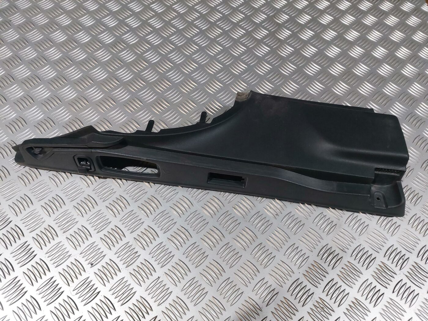 Bagāžnieka žalūziju sliedes priekš RENAULT LAGUNA 2011