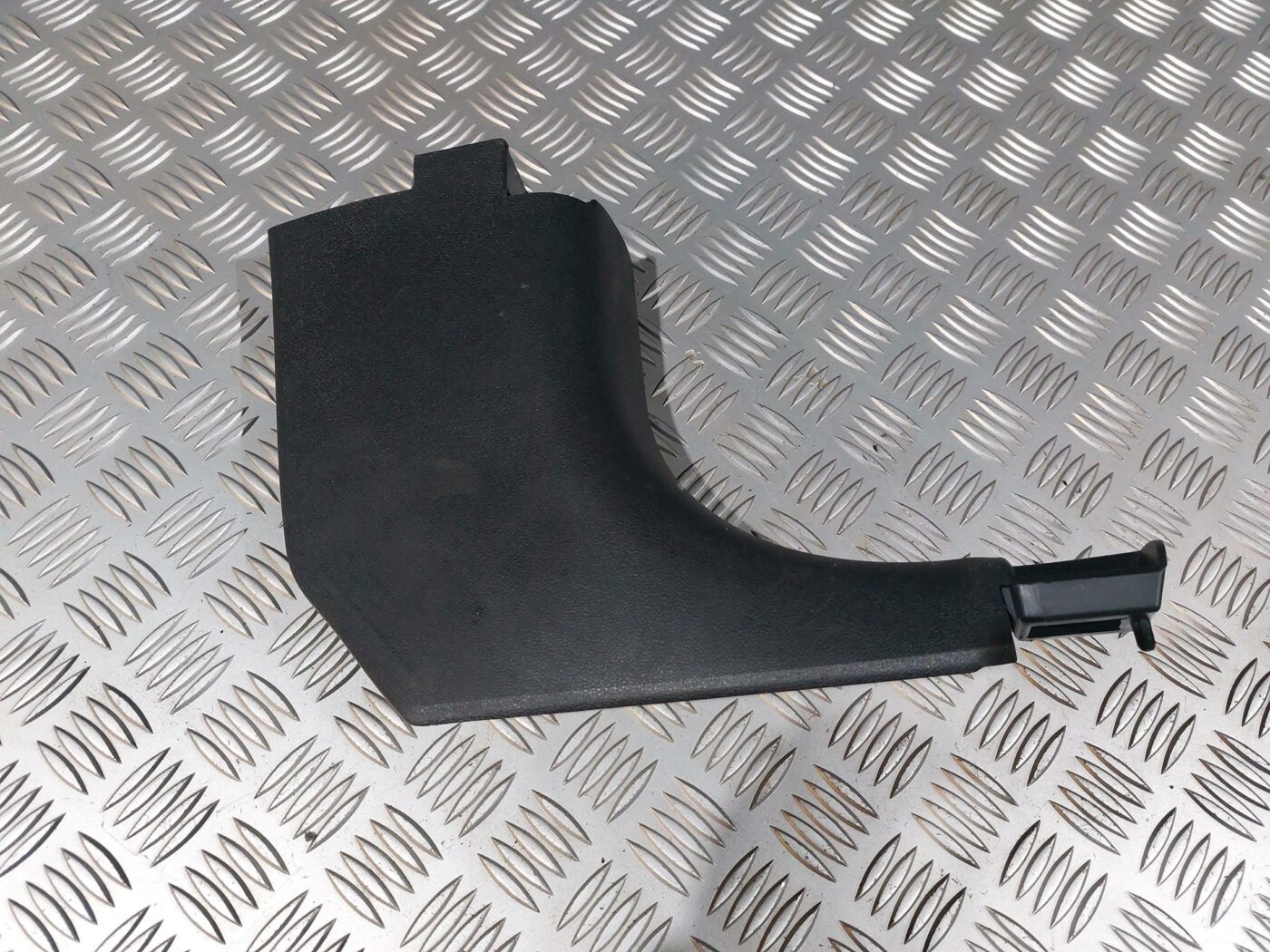 Sliekšņa priekšēja laba uzlika (salonā) priekš RENAULT LAGUNA 2011