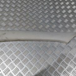 Priekšējas salona statnes apdare priekš RENAULT LAGUNA 2011