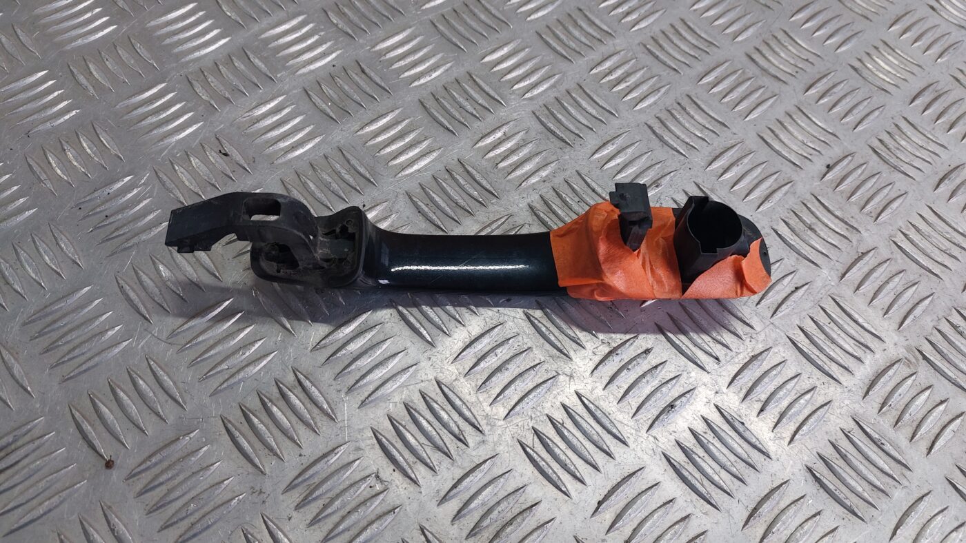 Aizmugurējais kreisais durvju rokturis priekš VOLVO S40 2004 Black