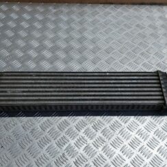 Interkūleris priekš VOLVO S40 2004 Black