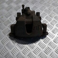 Priekšējais labais suports priekš VOLVO S40 2004 Black