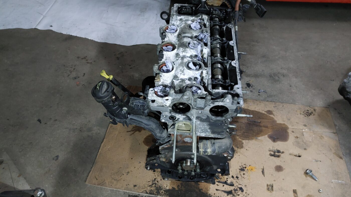 Dzinējs priekš VOLVO S40 2004 Black