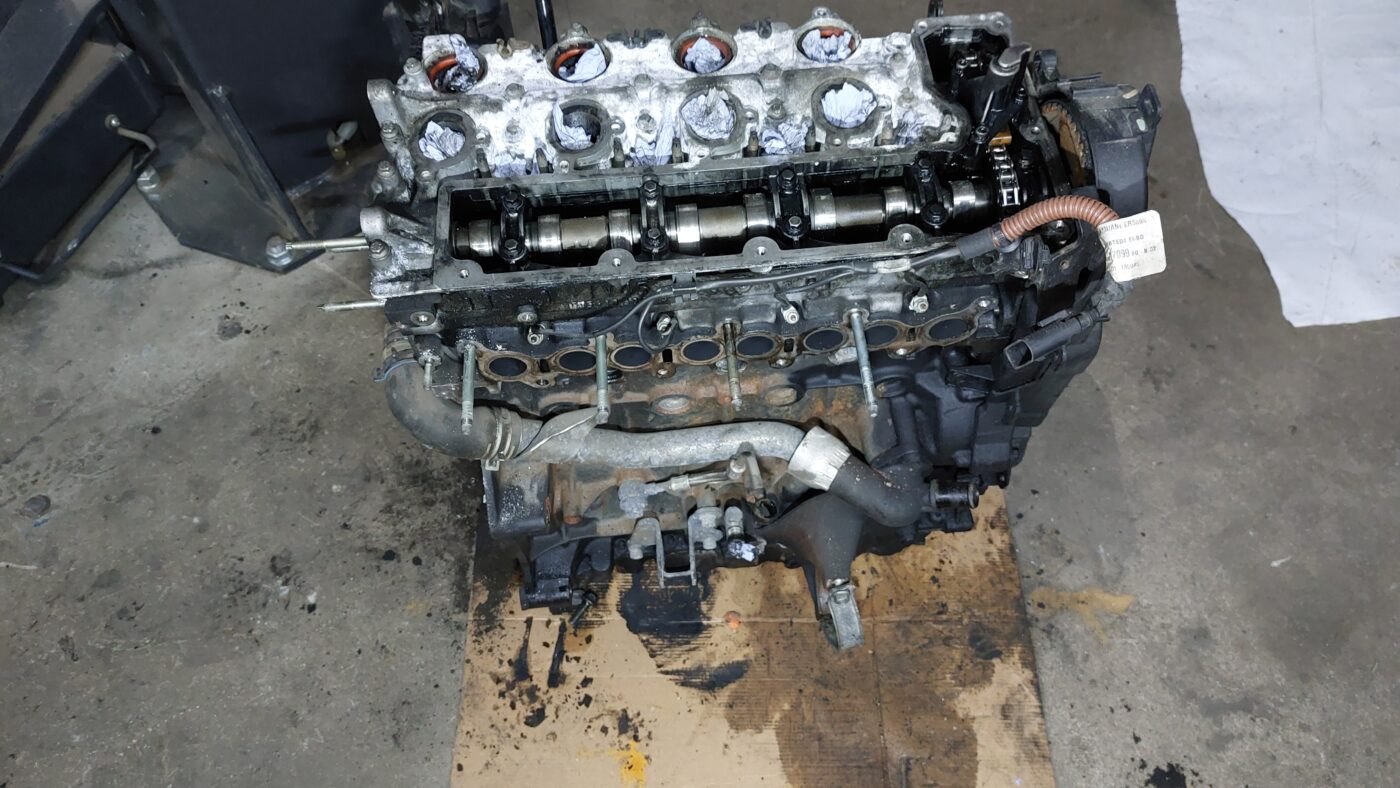 Dzinējs priekš VOLVO S40 2004 Black