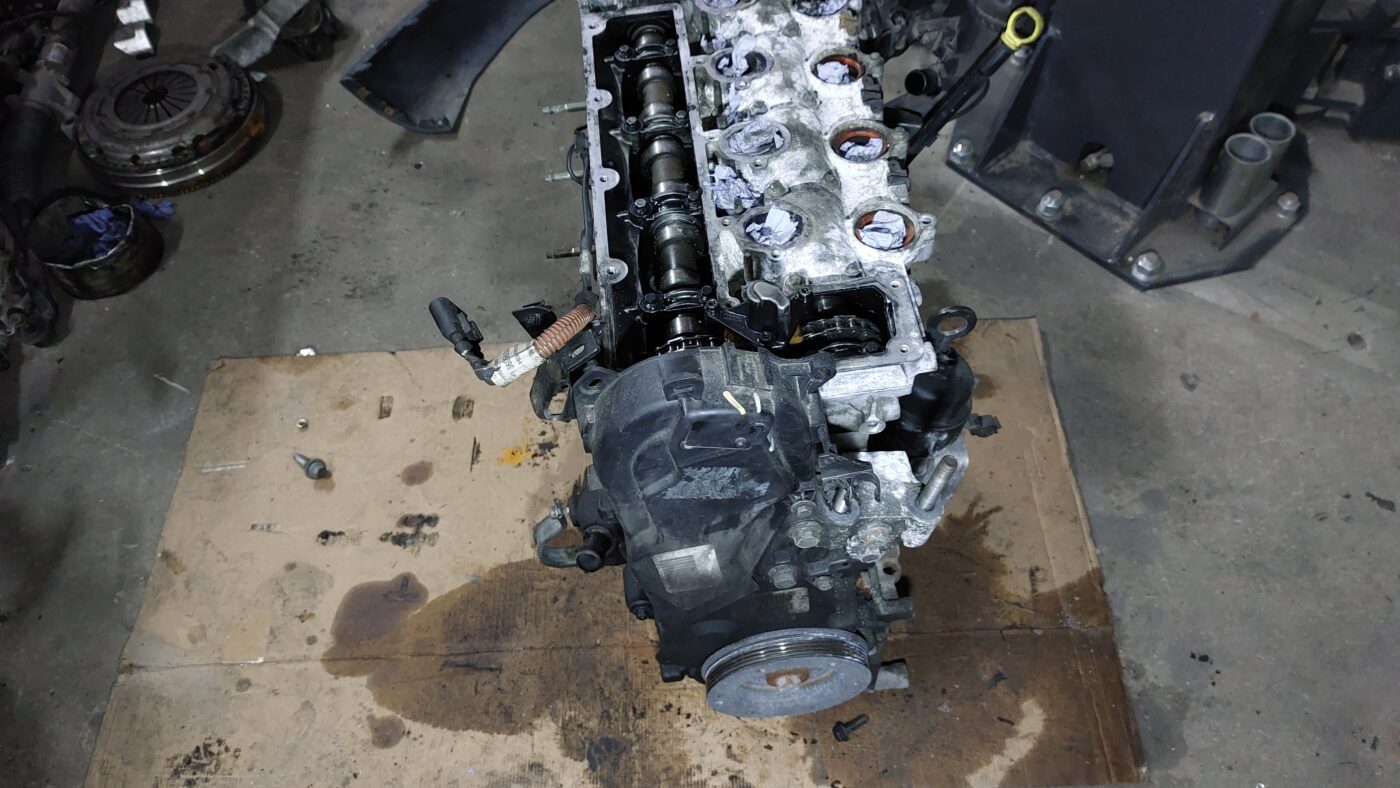 Dzinējs priekš VOLVO S40 2004 Black