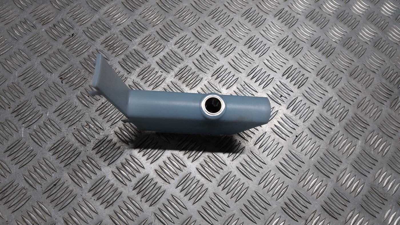 Strāvas kontaktligzda priekš MITSUBISHI COLT 2007