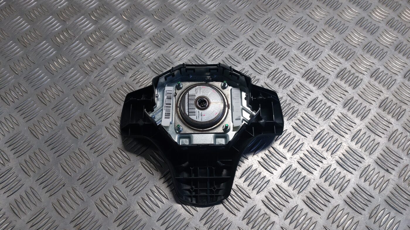 Stūres drošības spilvens priekš MITSUBISHI COLT 2007 2 Stūres drošības spilvens priekš MITSUBISHI COLT 2007