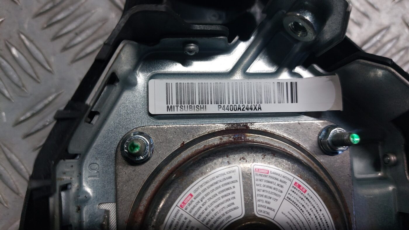 Stūres drošības spilvens priekš MITSUBISHI COLT 2007 5 Stūres drošības spilvens priekš MITSUBISHI COLT 2007