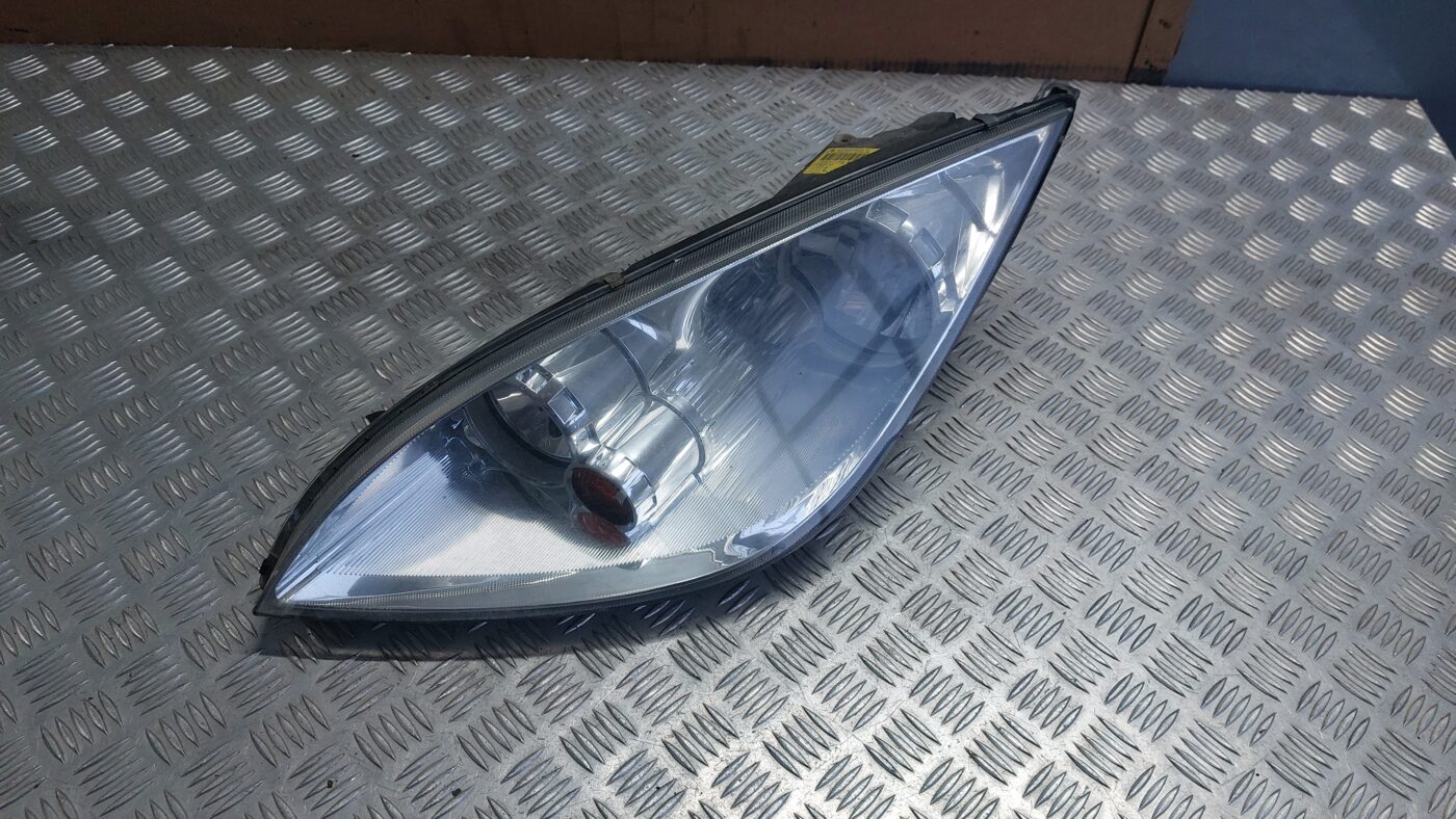 Priekšējais kreisais lukturis priekš MITSUBISHI COLT 2007 1 Priekšējais kreisais lukturis priekš MITSUBISHI COLT 2007