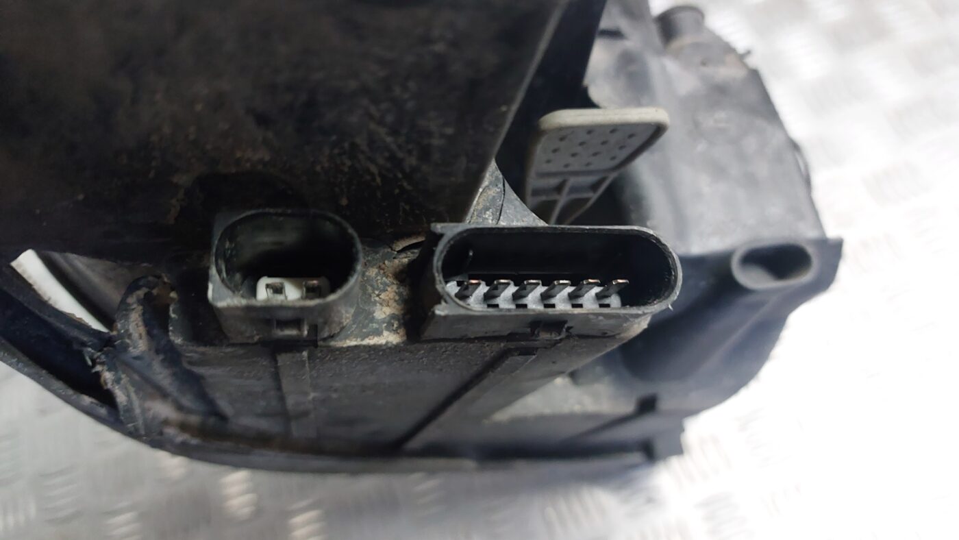 Priekšējais kreisais lukturis priekš MITSUBISHI COLT 2007 6 Priekšējais kreisais lukturis priekš MITSUBISHI COLT 2007