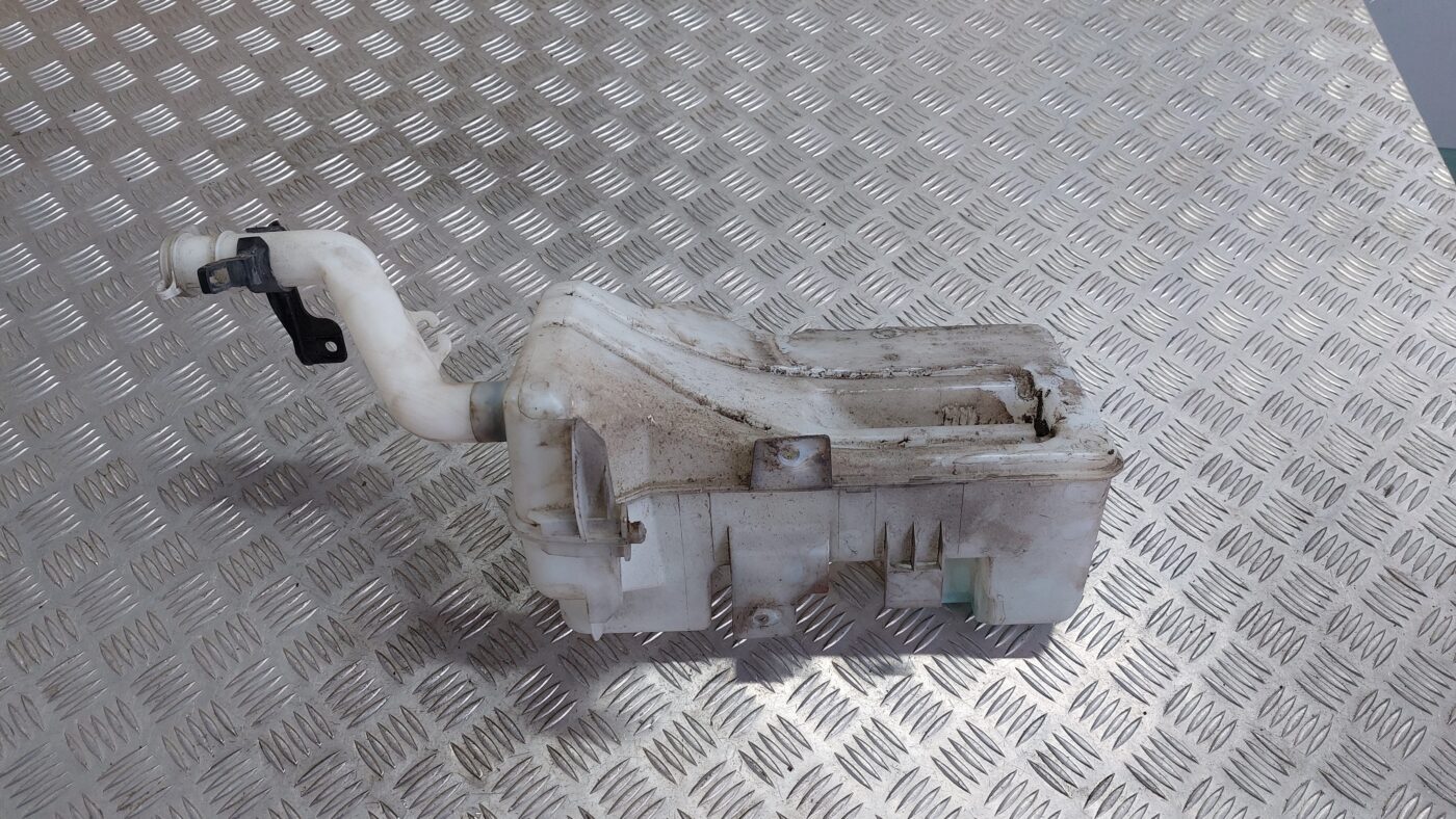 Mazgātāja šķidruma tvertne priekš MITSUBISHI COLT 2007 1 Mazgātāja šķidruma tvertne priekš MITSUBISHI COLT 2007