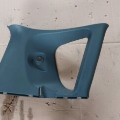 Bagažnieka nodalījuma statnes apdare priekš MITSUBISHI COLT 2007