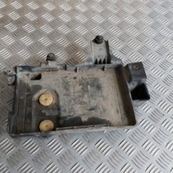 Akumulatora stiprināšanas korpuss priekš MITSUBISHI COLT 2007