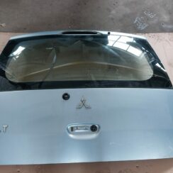 Bagāžnieka vāks priekš MITSUBISHI COLT 2007